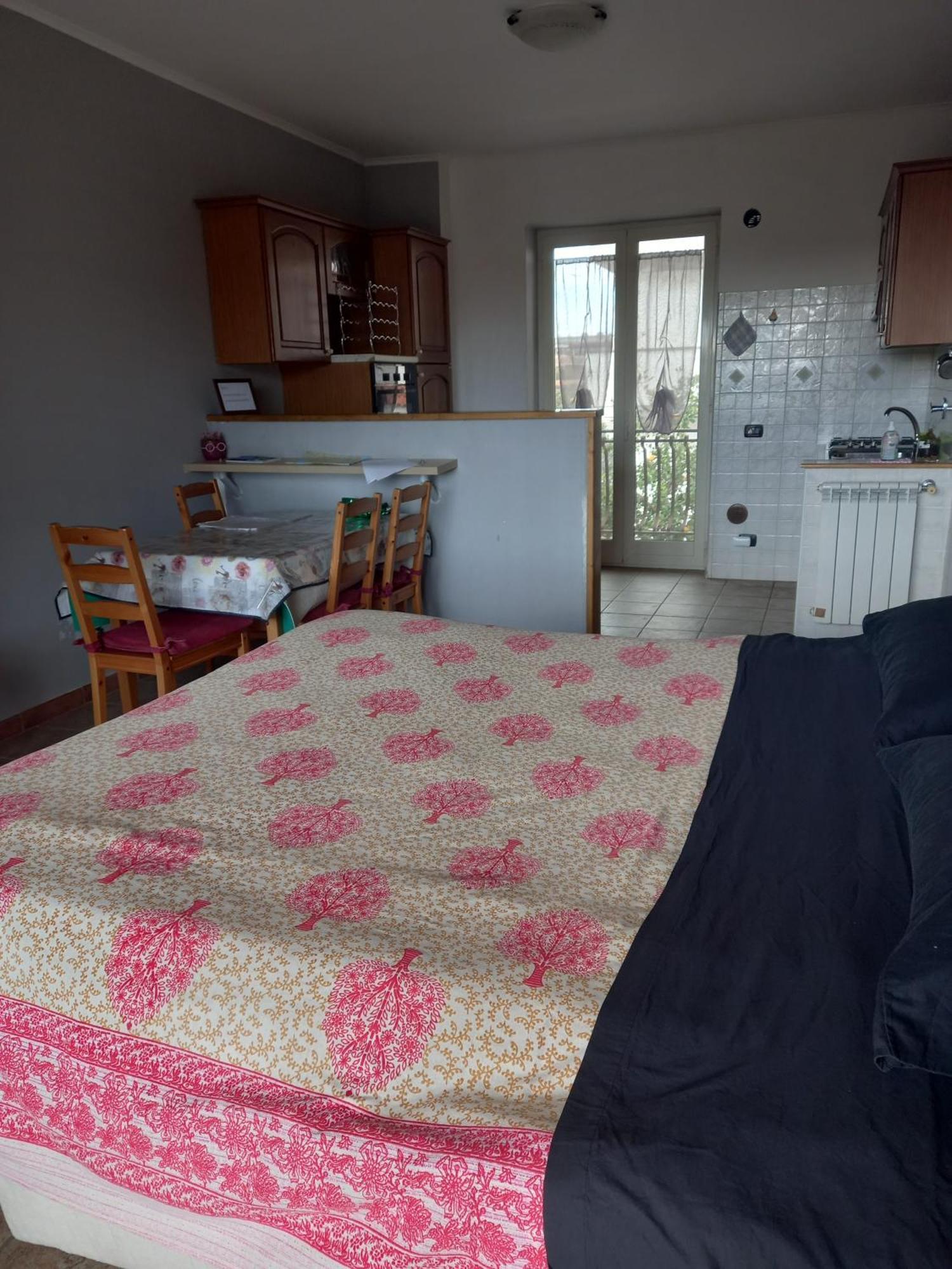 Ferienwohnung A Santy'S House 1Piano-No Lift-Shuttle A Pagamento-Raggiungibile A Piedi Aeroporto-Fermata Bus Fiera Di Roma A 3 Minuti-Air Condiz Ed Extra Bed For A Fee A Pagamento Fiumicino Exterior foto